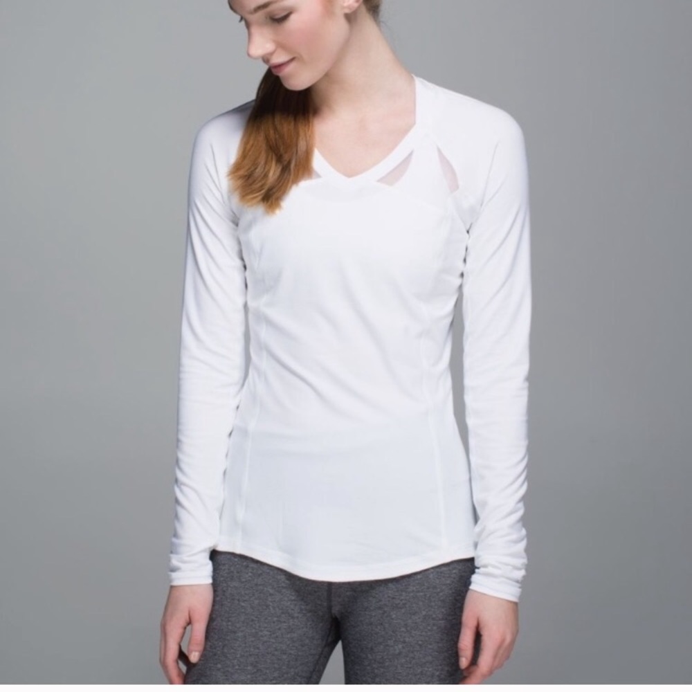 White lululemon pull over
